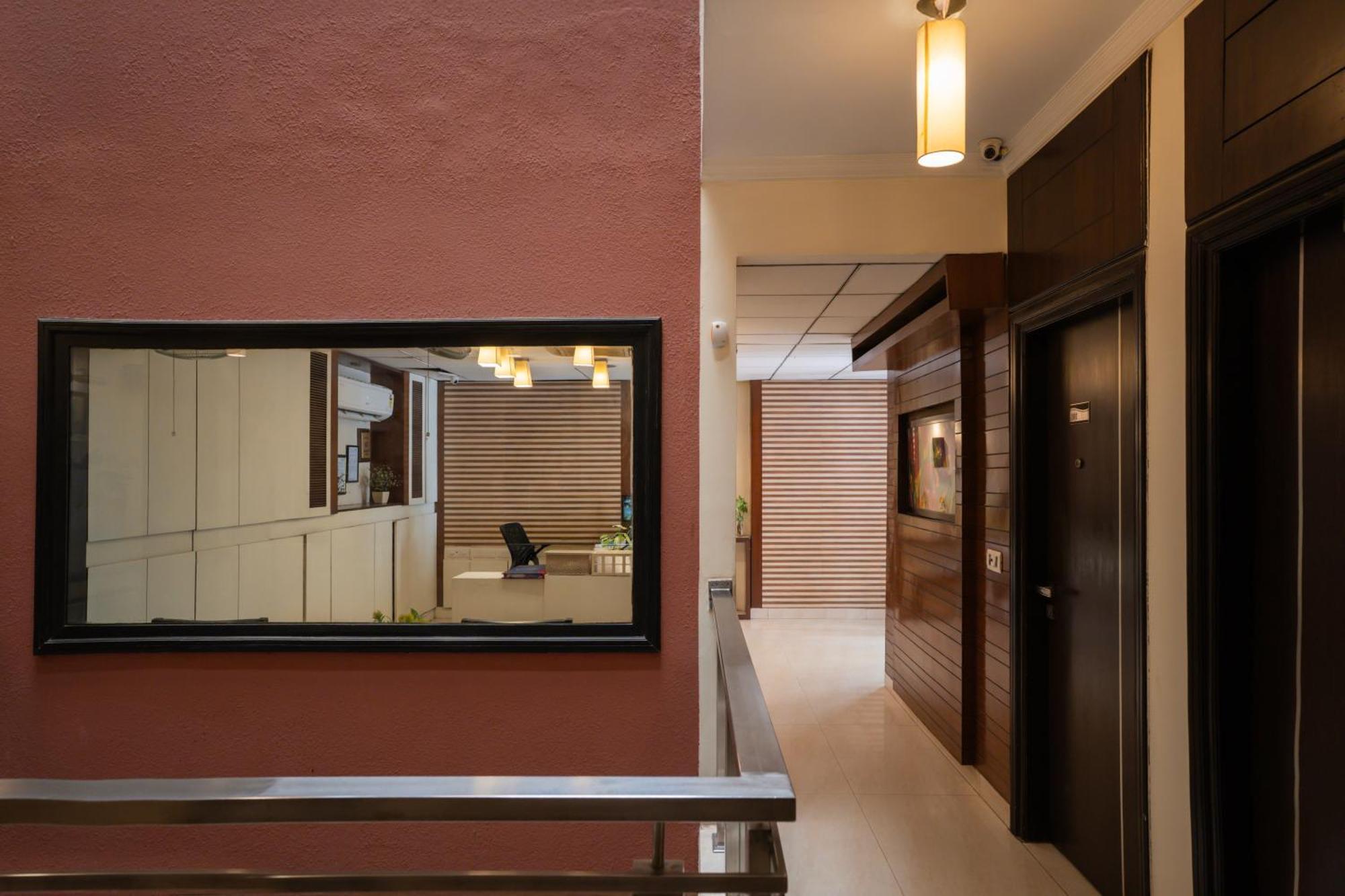 Ahuja Residency Cyber City II Gurgaon Buitenkant foto